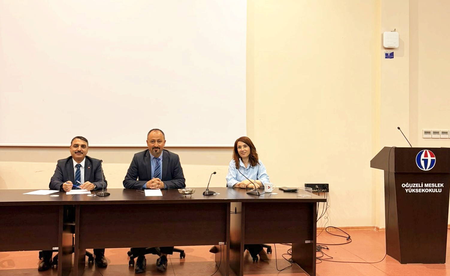 OĞUZELİ MYO MÜLAKAT SİMÜLASYON YARIŞMASI DÜZENLENDİ